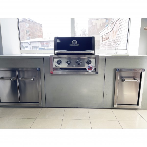 Купить Гриль зона з бетону з грилем Broil King Regal 420 - 8888 в магазине Grill Point