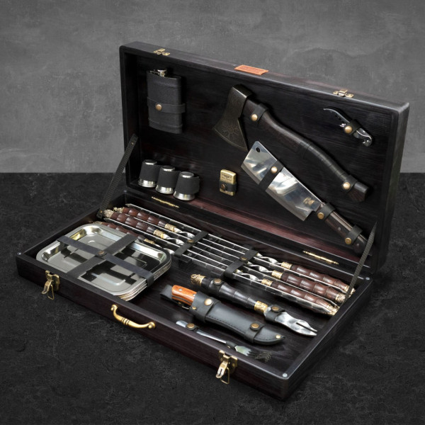 Купить Подарунковий набір для мангалу в дерев'яному кейсі Йотун, 31 предмет - WC-005 в магазине Grill Point