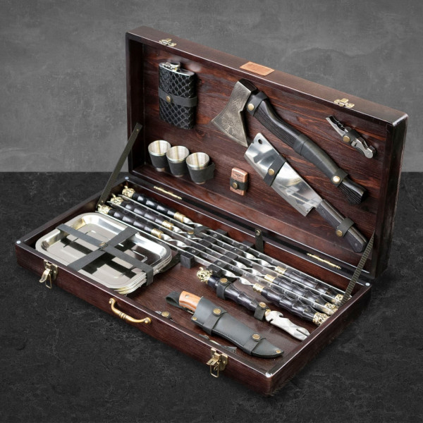 Купить Набір шампурів "Вітер Півночі" в дерев'яному кейсі 31 предметів - WC-027 в магазине Grill Point