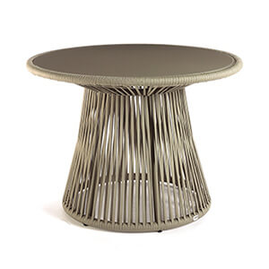 Обідні столи для саду